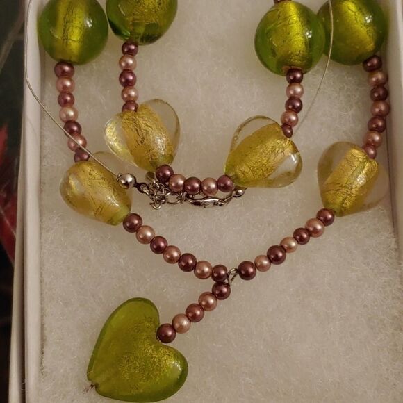 Handmade SET Green Glass Round/Heart shape with Rose/Brown spacer beads - Picture 1 of 1